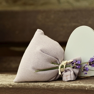 Decorate a lavendar bag image