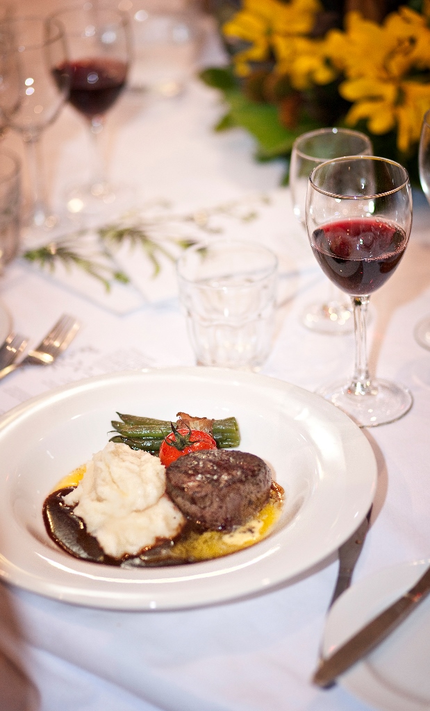 Atrium place setting