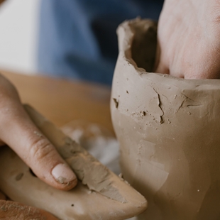 Drop-In Pottery session image