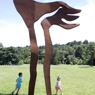 Artist talk & sculpture walk - James Wright image